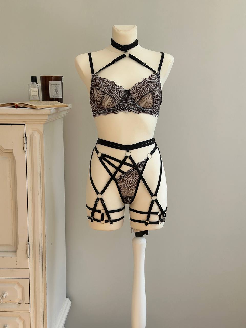 Private View Hour — Lingerie Set — product view 2