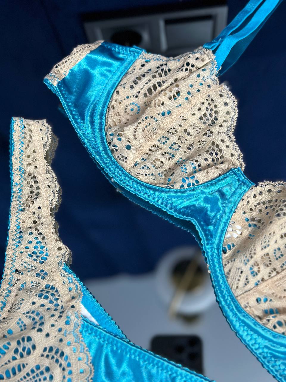 Private View Invitation — Lingerie Set — product view 3