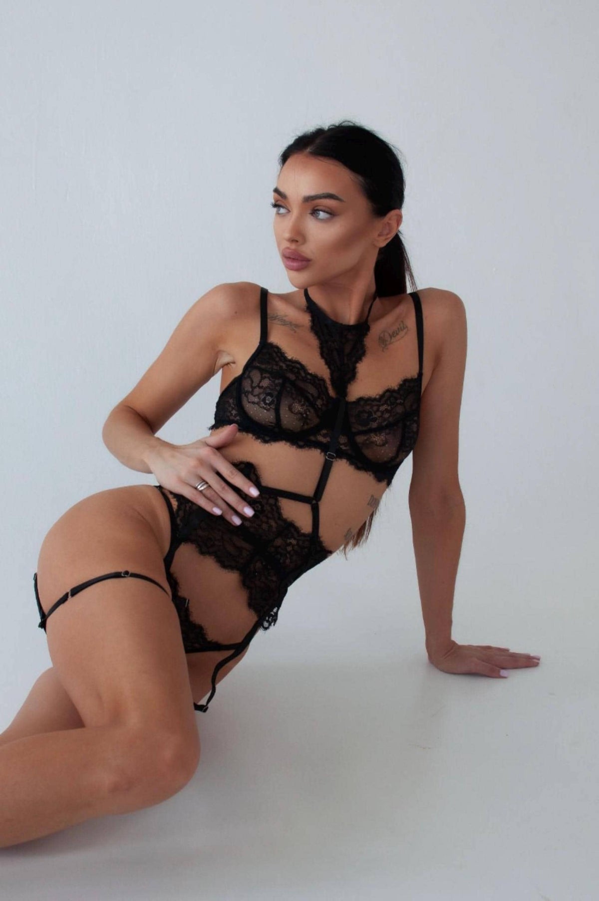 Black Lace Lingerie Set — view 10